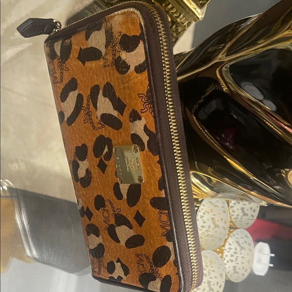 MCM Cheetah Patterned Wallet - Picture 6 of 6